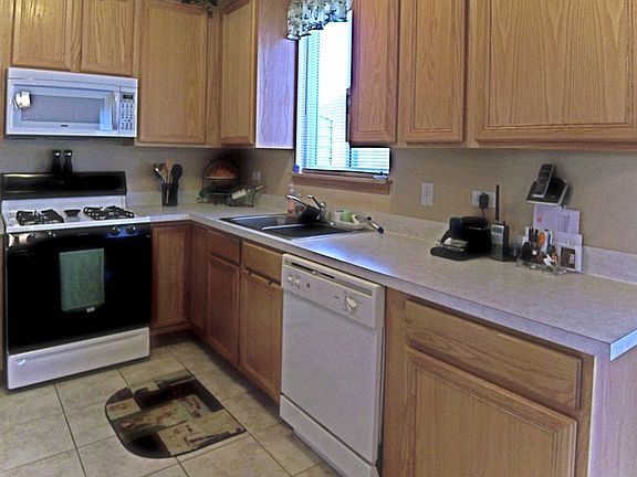 4th image of 1737 Fieldstone Dr N #1737