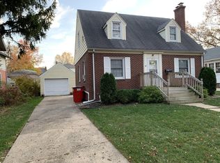 1013 W Daniel St, Champaign, IL 61821