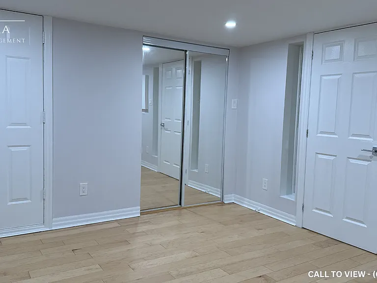 105 Chatsworth Dr #A — Photo 9