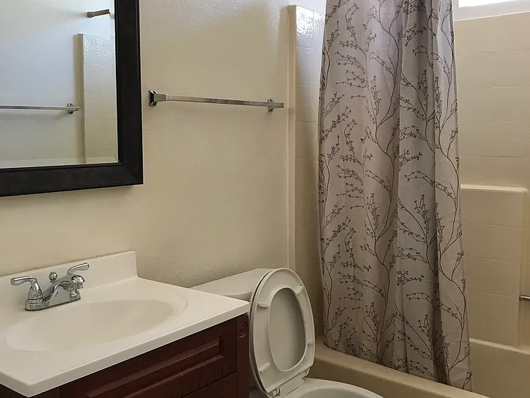 153 Diamond St #E — Photo 9