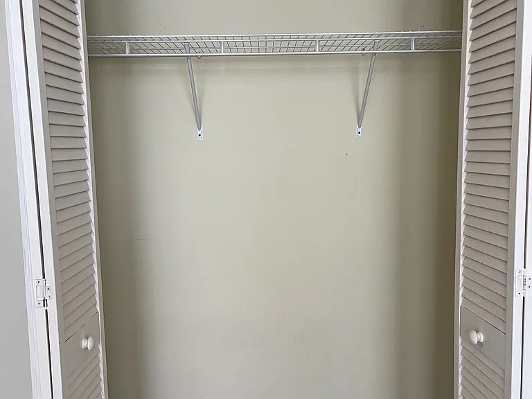 202 E Broughton St #203 — Photo 6