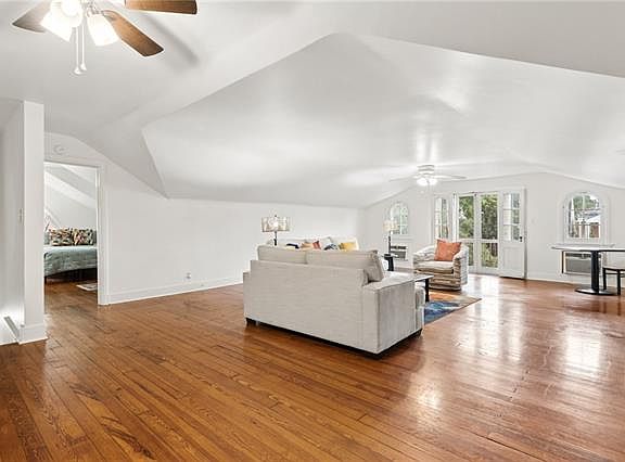 5th image of 824 Esplanade Ave