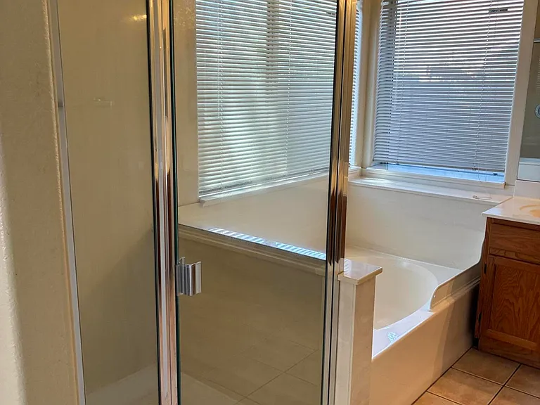 1074 N Saguaro St — Photo 10