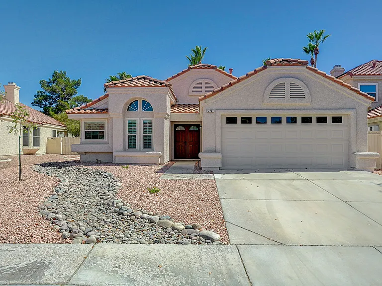272 Comfort Dr — Photo 48