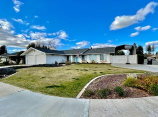 1342 Jackson St, Selma, CA 93662