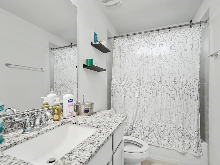 612 Pipe Creek Dr — Photo 19