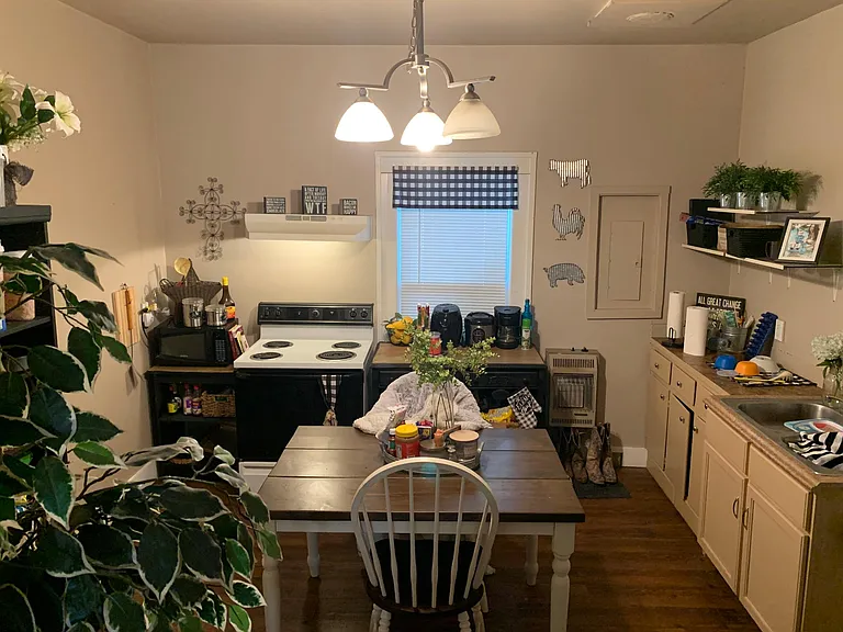 254 Barber St — Photo 4