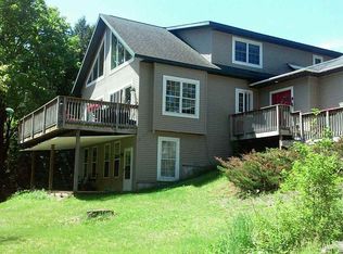 425 Orchard Ridge Dr, Petoskey, MI 49770
