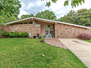 509 Shadowlawn Ln, Ocean Springs, MS 39564