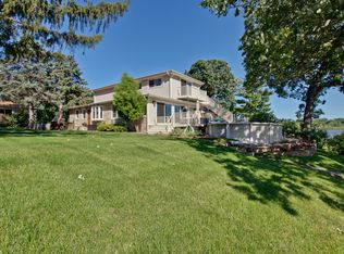 183 Riverside Island Dr, Fox Lake, IL 60020