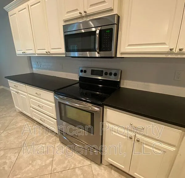 5312 Charleston Dr — Photo 7
