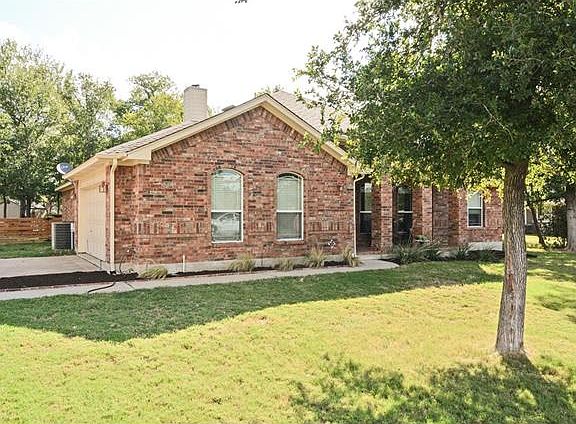 5th image of 132 Litton Ln