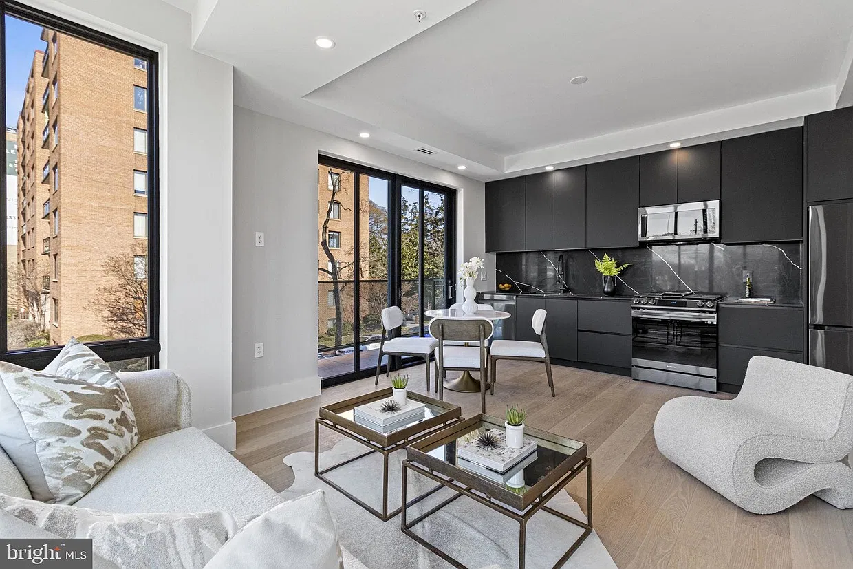 1 bed, 640 sqft, $3,200 — Photo 1