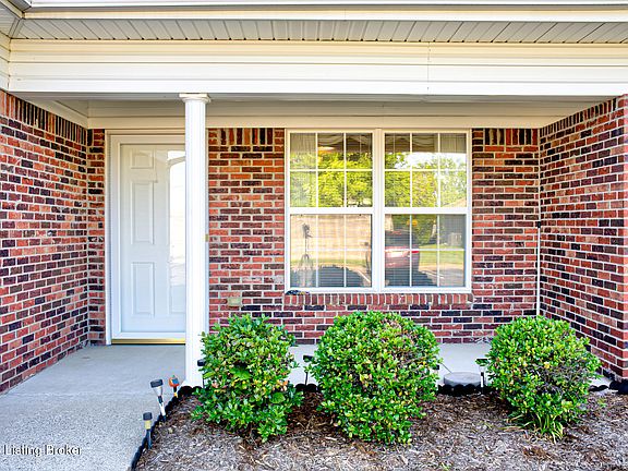 2nd image of 8211 Delta Cir