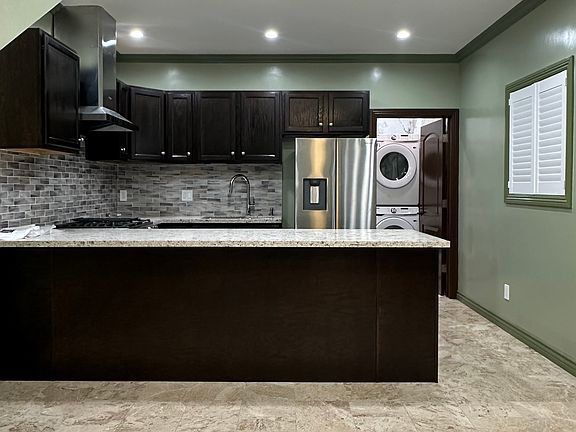 4th image of 13325 Prairie Ave #4
