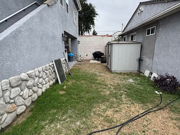 Washer & dryer area for tenants to use for free