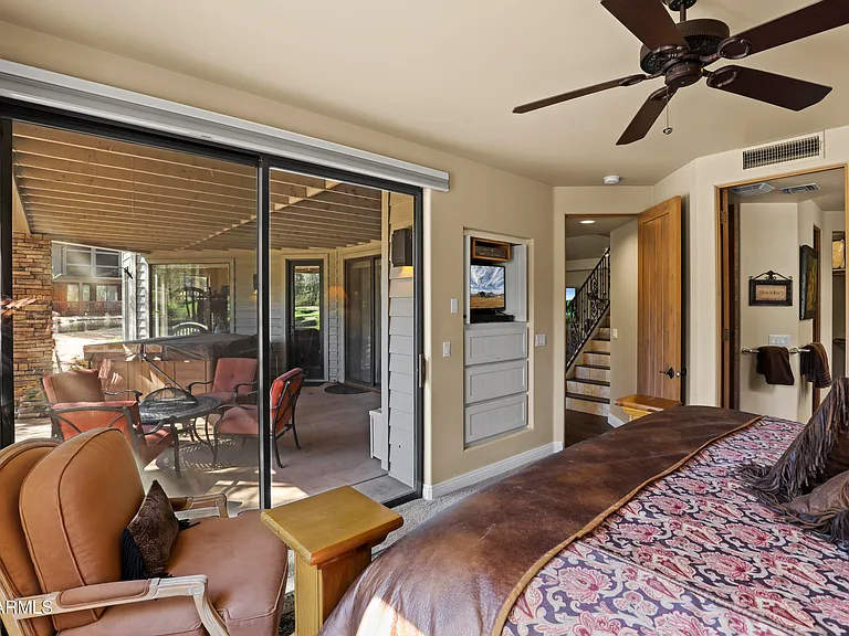 2609 E Pine Island Ln — Photo 30