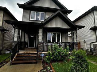 1868 30th St NW, Edmonton, AB T6T0N6