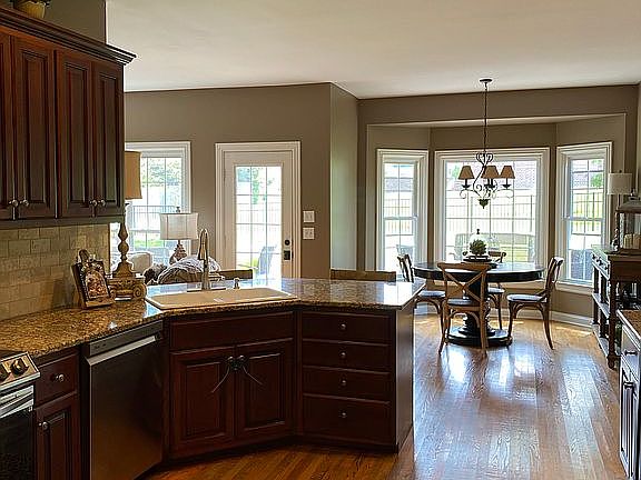Kitchen and Breakfast Area