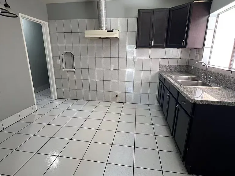 1419 Cedar Ave #3 — Photo 1