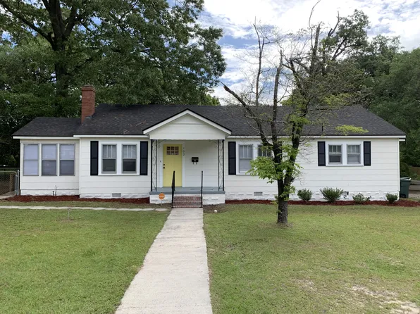 102 Lee St, Statesboro, GA 30458