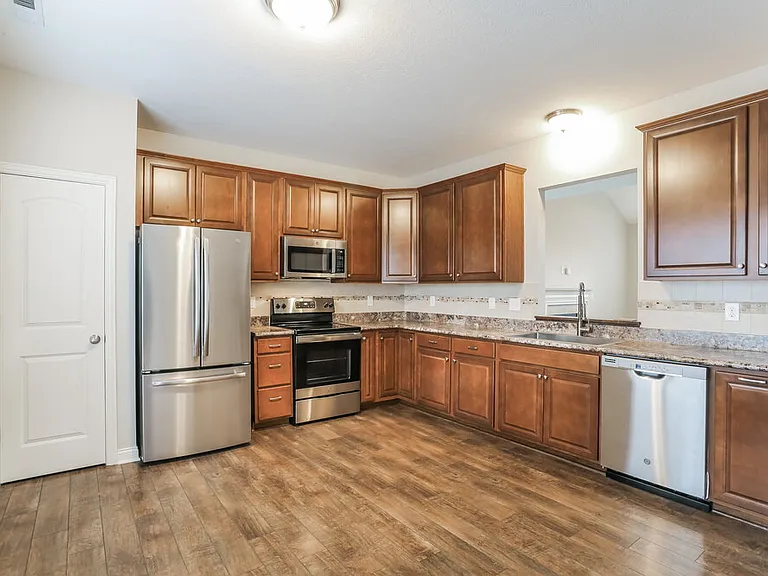 6048 Shreven Dr — Photo 8