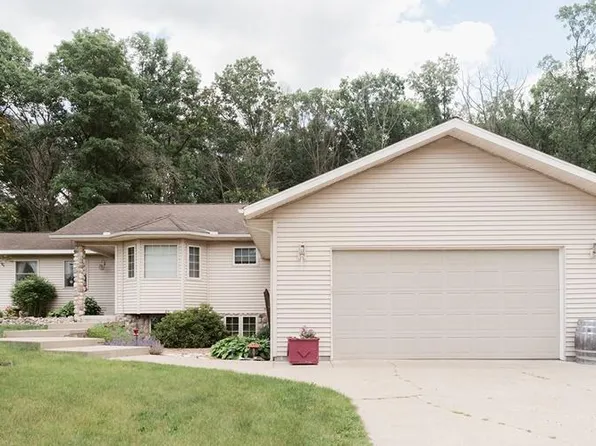 11092 Harness Rd, Little Falls, MN 56345