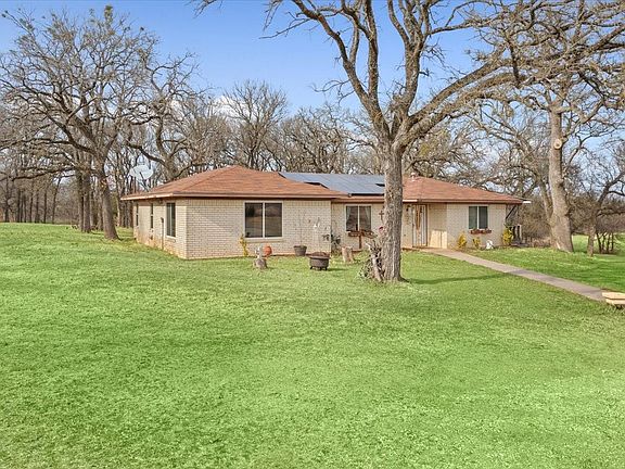 5th image of 1832 W White Oak Rd