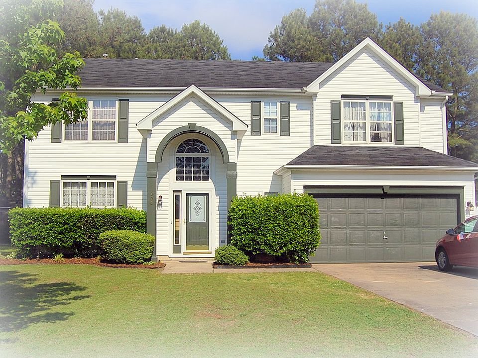 2nd image of 304 Calvary Way