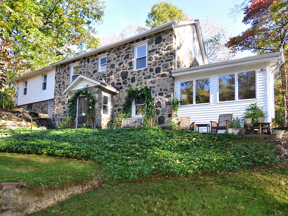 1st image of 25 Pine Ln