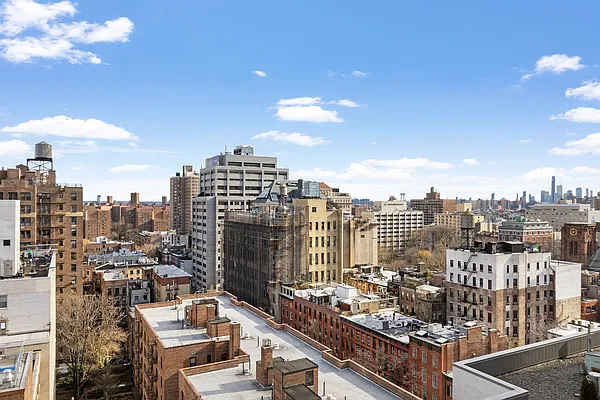 Sold by Compass | media 10