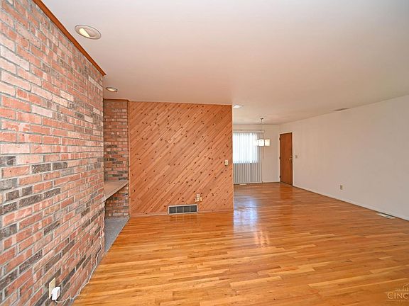 5th image of 11813 Elkwood Dr