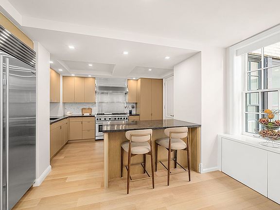 4th image of 141 E 88th St APT 11C