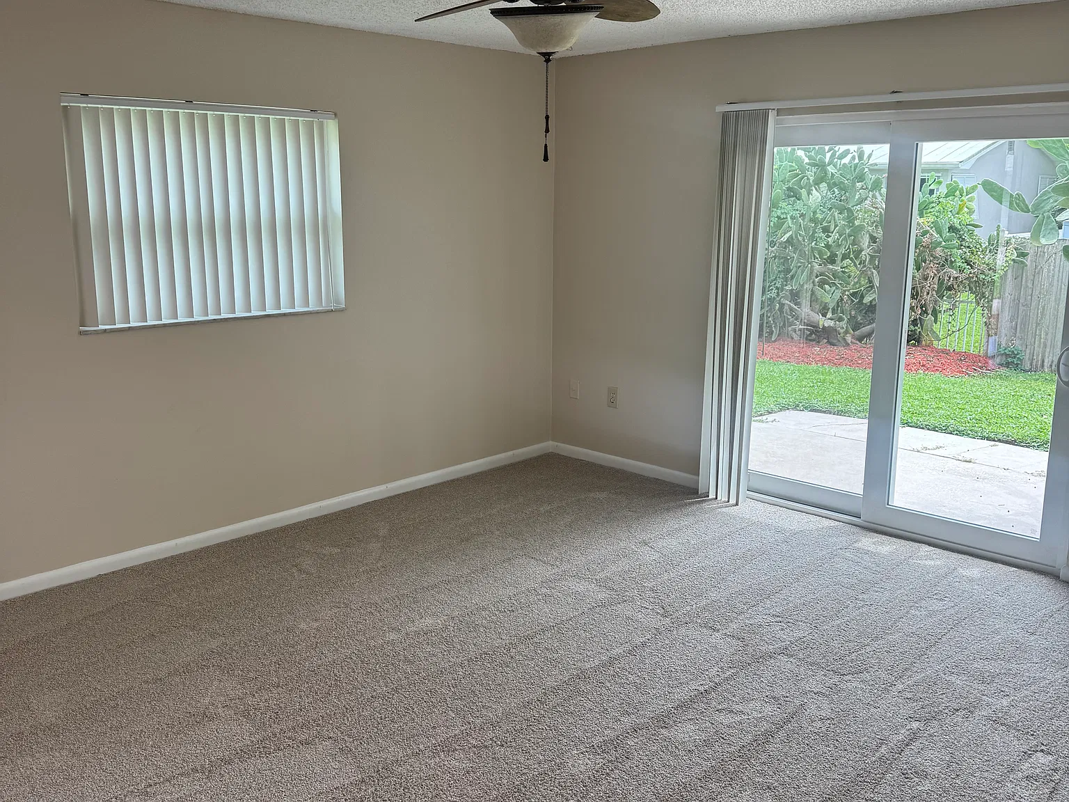 2 bed, 1000 sqft, $1,375 — Photo 4