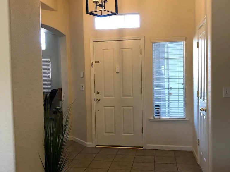 10611 N Tea Party Ln — Photo 16