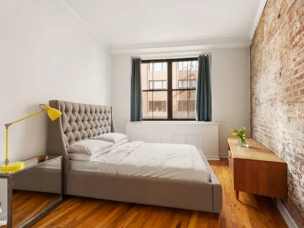 260 West Tenth Street image 4 of 6