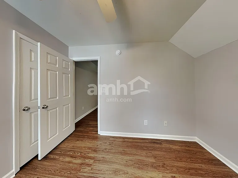 321 Collinsworth Dr — Photo 14