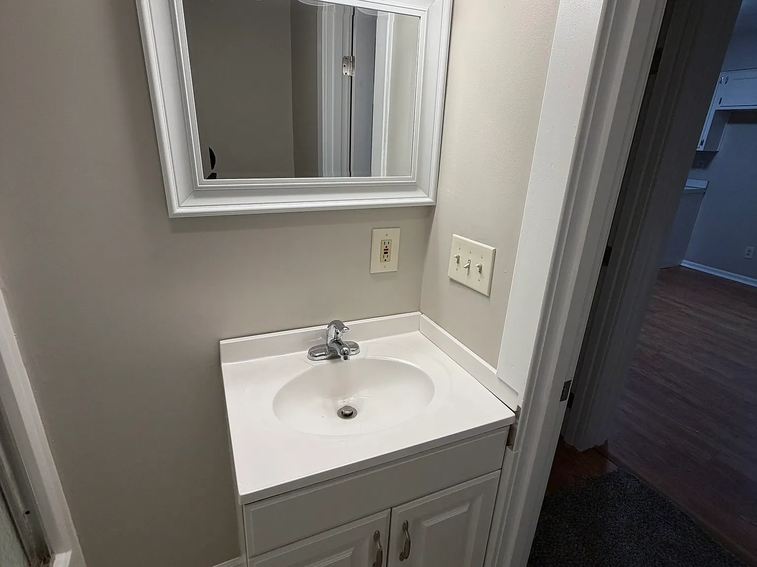 2 bed, 750 sqft, $1,300 — Photo 3