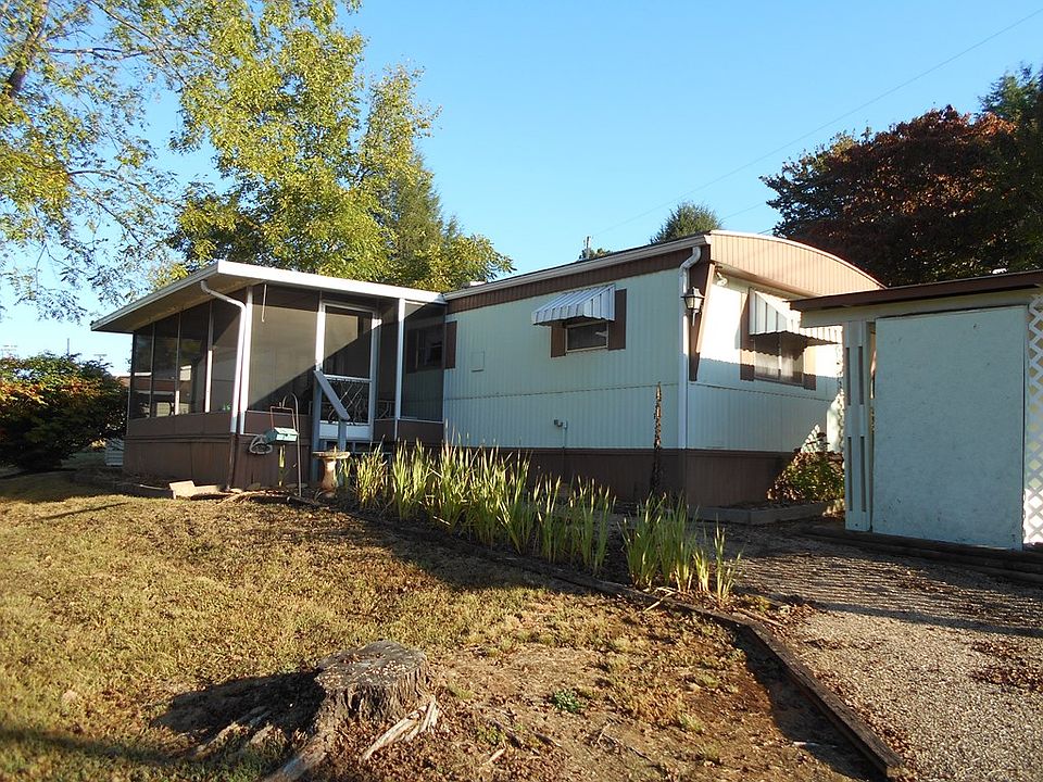 2nd image of 18 Wayside Dr