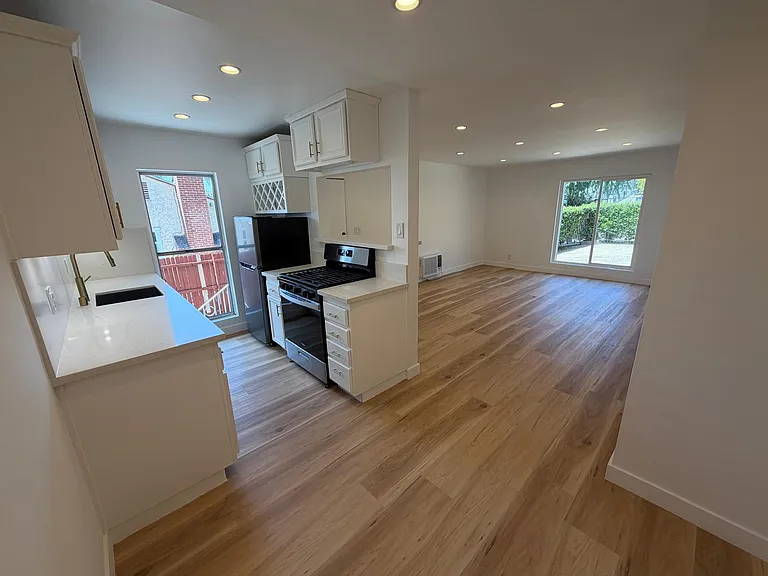4434 Lowell Ave #1 — Photo 4