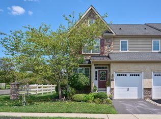 3238 Waterstone Ct #199, Furlong, PA 18925