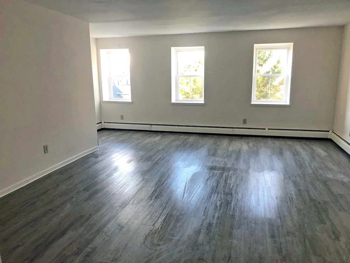 Building Photo - 923 Washington St #104