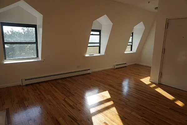 Rented by Lions Share Inc. | media 4