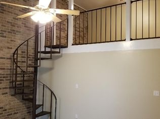 8807 Pecan Tree Dr, Baton Rouge, LA 70810