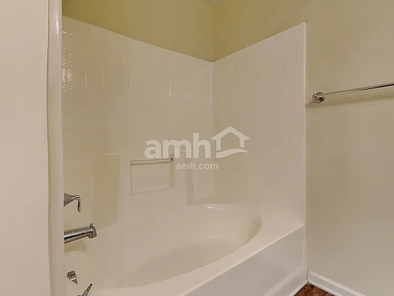 1324 Lombar St — Photo 14