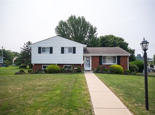 105 Viennese Dr, Pittsburgh, PA 15209