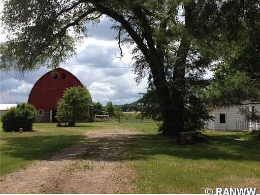 2nd image of 1135 W Maple Road