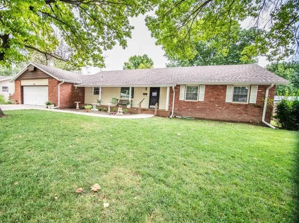 304 S Kennedy St, Hillsboro, KS 67063