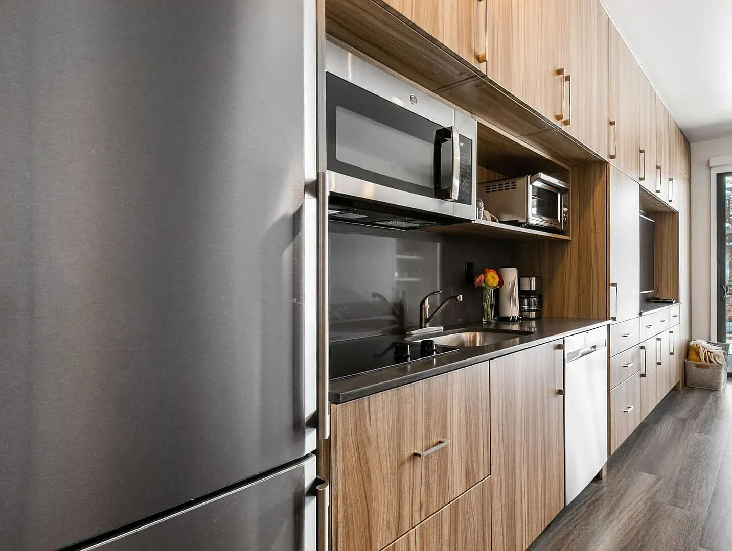 Studio, 402 sqft, $1,700 — Photo 3