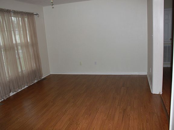 5th image of 2720 Apple Orchard Dr NW